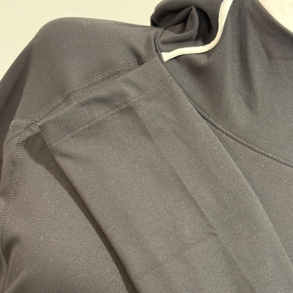 NWT Women’s Fíla Funnel Neck Active Hoodie Black Size Small - Picture 3 of 14